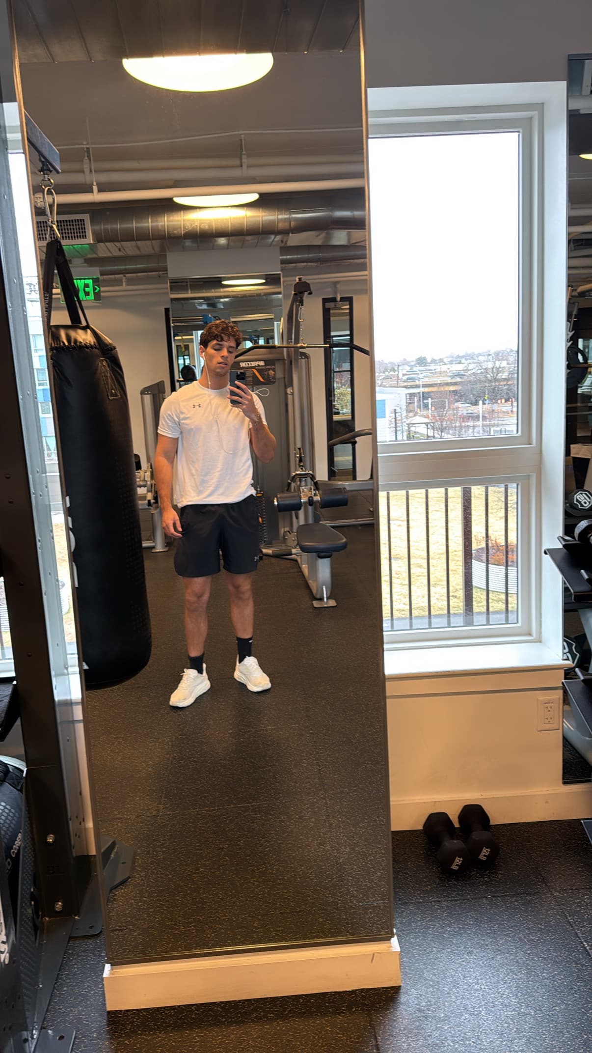 Edoardo training in the gym