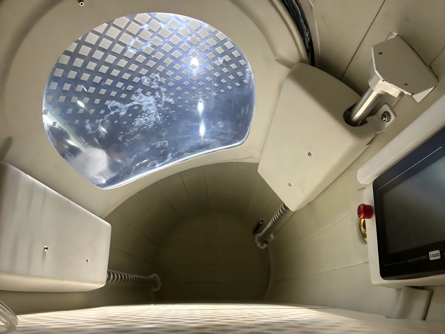 Premium 2 ATA Hyperbaric Oxygen Chamber image 6